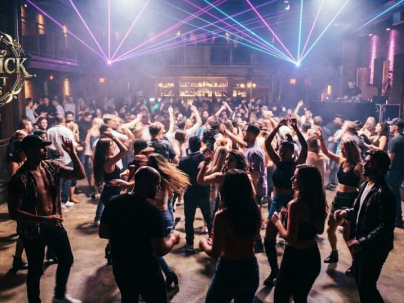 Lipstick Night Club Kıbrıs - Gece kulübü galeri 2